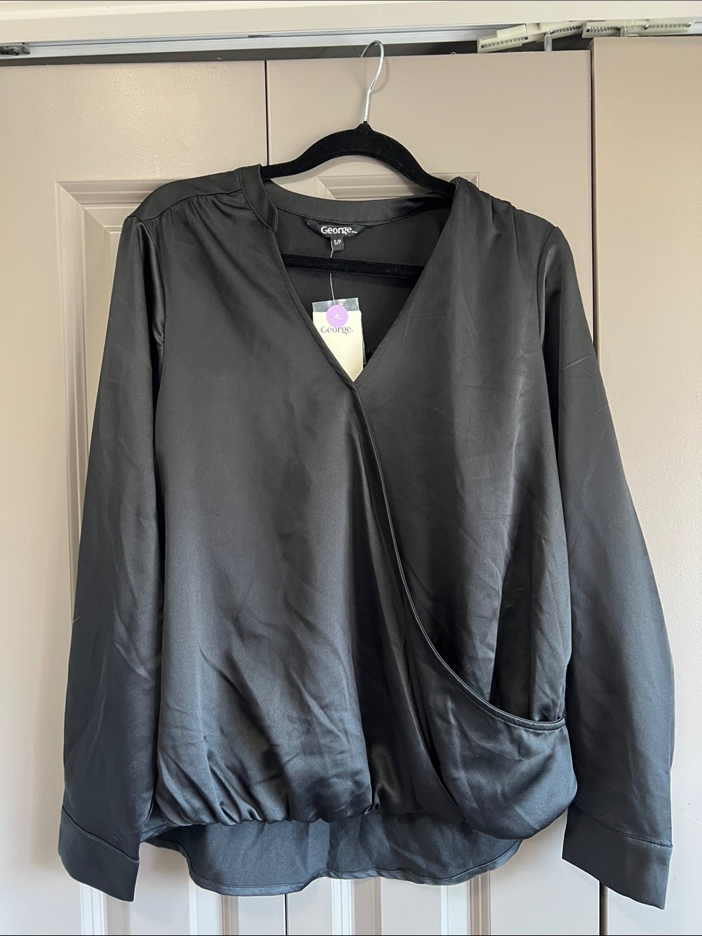 🌸3/$15🌸George Black Satin-Look Draped Blouse